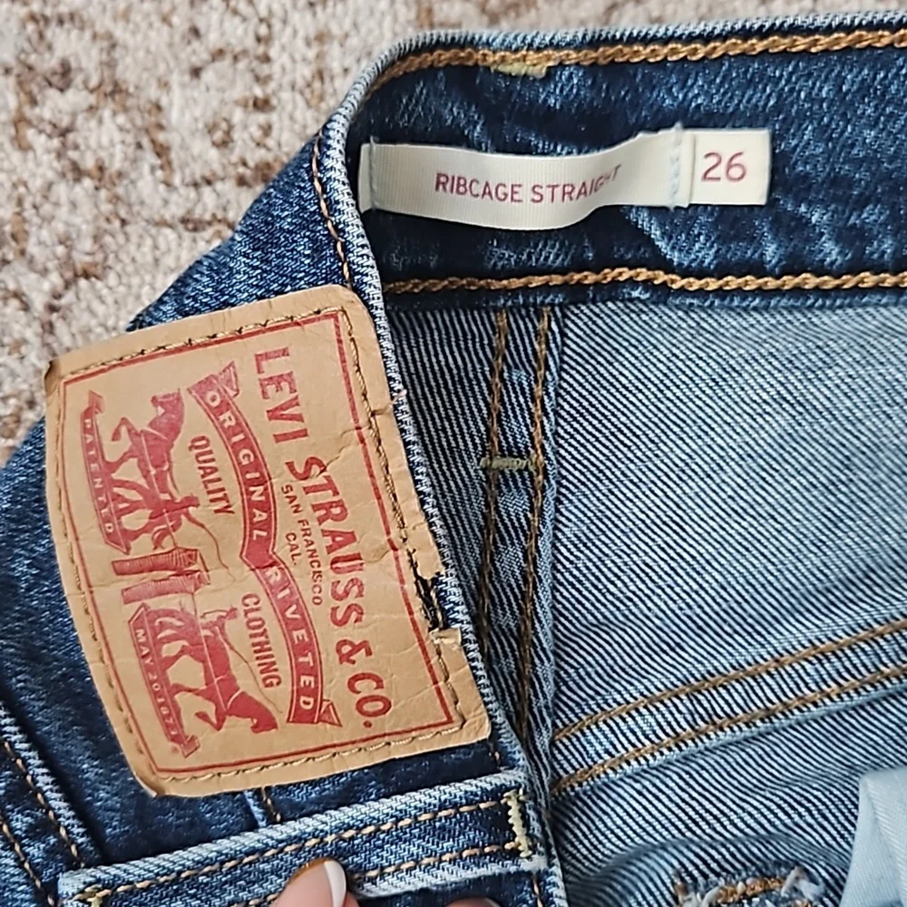 Levi's Women's Mid Blue Straight-Leg Jeans - Picture 5 of 7